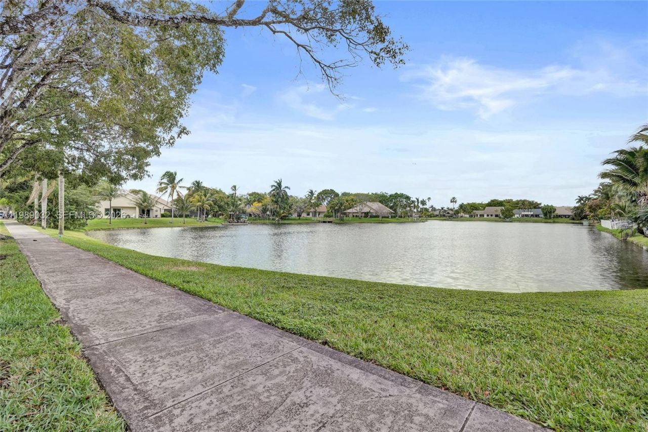 5832 SW 88th Ter, Cooper City, FL 33328 Photo