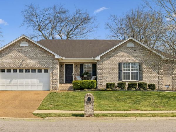 223 Osprey Dr , Gallatin, TN 37066