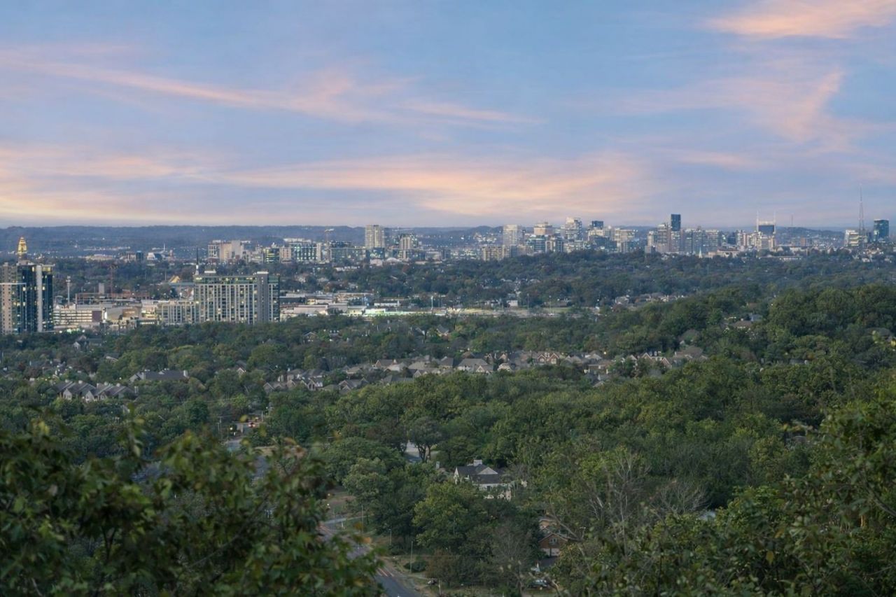 5887 Fredricksburg Dr, Nashville, TN 37215 Main Photo