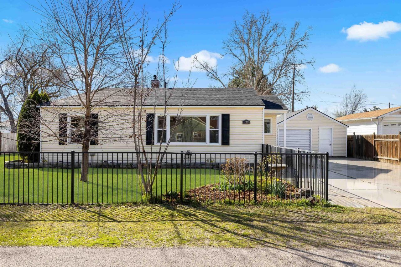 109 E Woodvine St, Boise, ID 83706 Main Photo