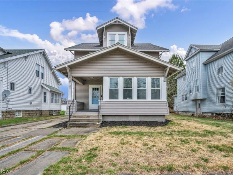 39 25th Street NW, Barberton, OH 44203 Photo 1