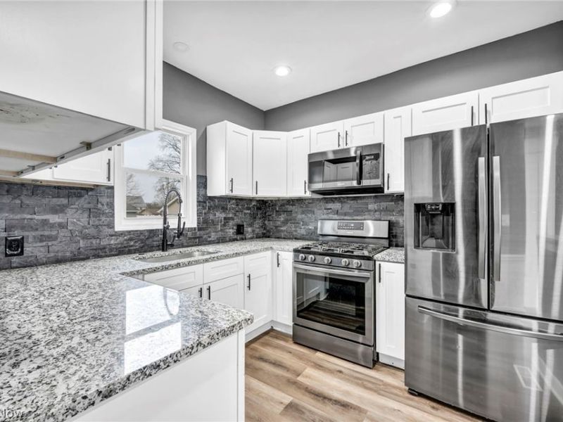 39 25th Street NW, Barberton, OH 44203 Photo 16