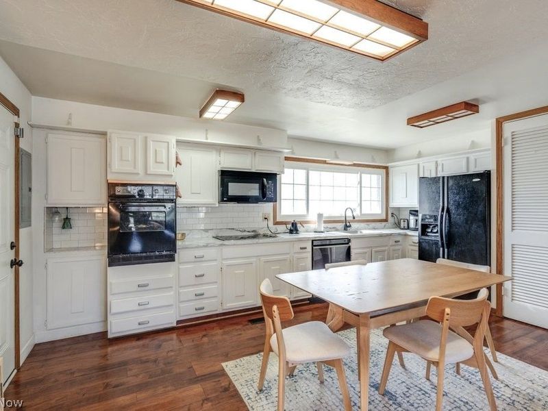 22 Van Doren Drive, Cuyahoga Falls, OH 44221 Photo 8