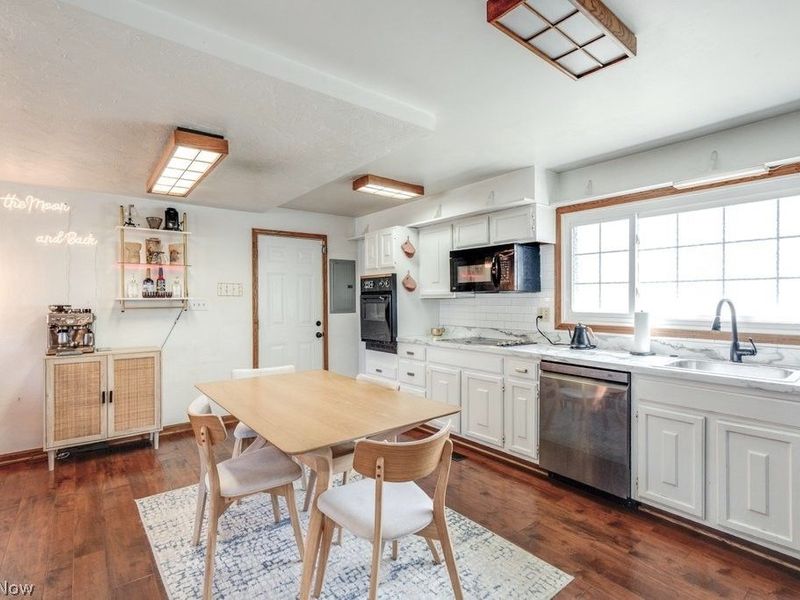 22 Van Doren Drive, Cuyahoga Falls, OH 44221 Photo 9