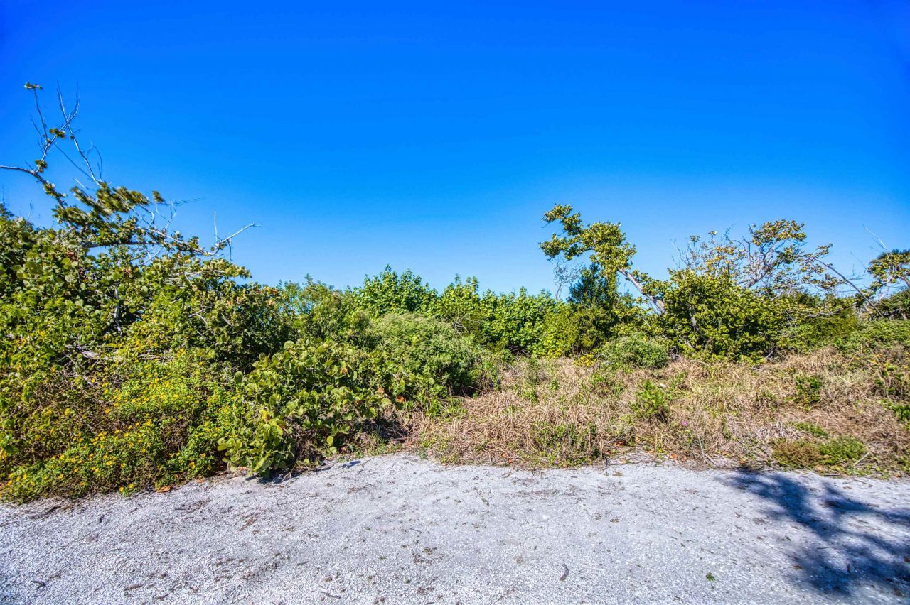 2605 W Gulf Drive, Sanibel, FL 00000 Photo