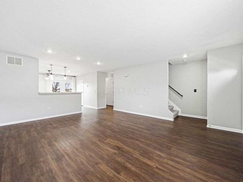 1151 Kinneton, Columbus, OH 43228 Photo 11