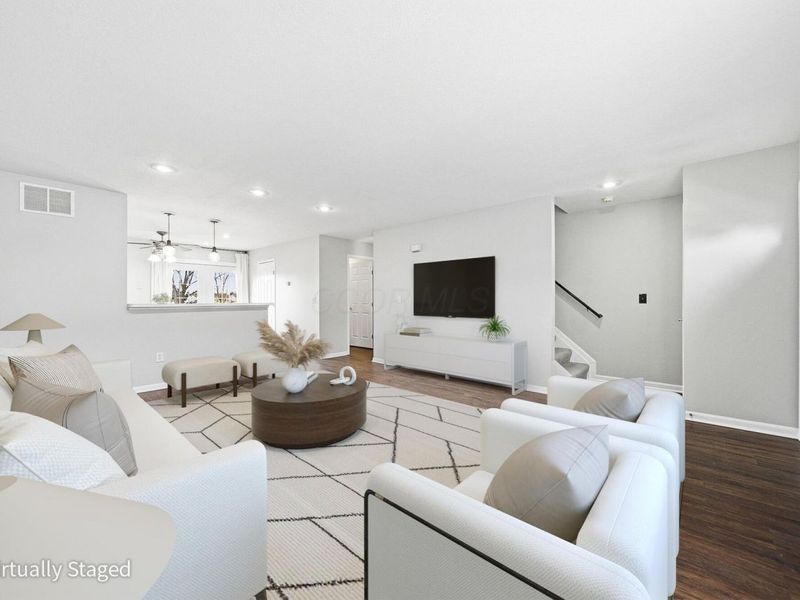 1151 Kinneton, Columbus, OH 43228 Photo 12