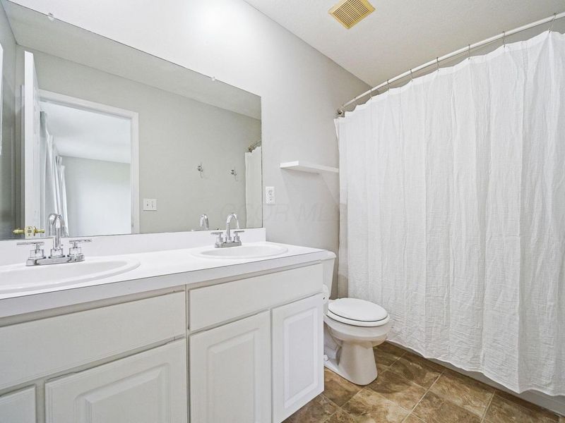 1151 Kinneton, Columbus, OH 43228 Photo 29