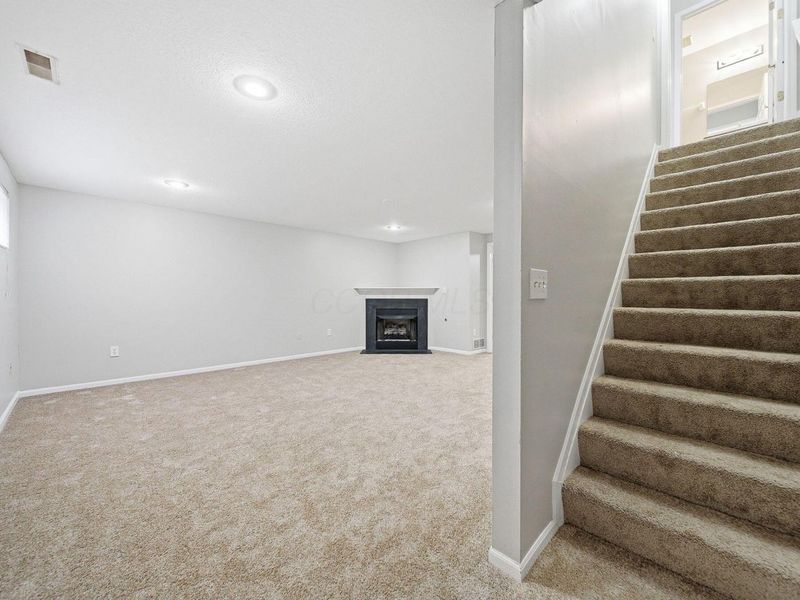 1151 Kinneton, Columbus, OH 43228 Photo 32