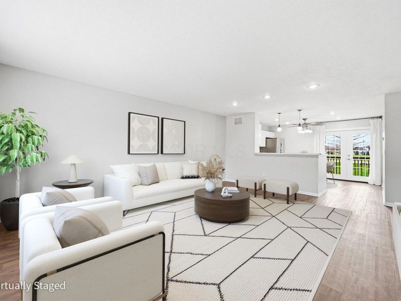 1151 Kinneton, Columbus, OH 43228 Photo 4