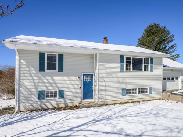 18 Booker Street, Thomaston, ME 04861