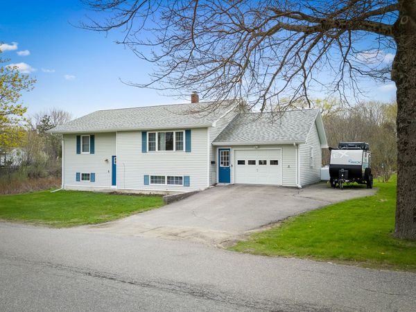 18 Booker Street, Thomaston, ME 04861
