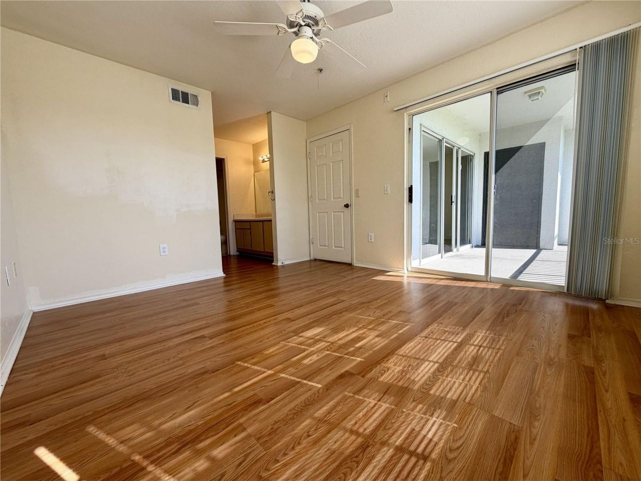 13839 Fairway Island Drive, Unit 1124, Orlando, FL 32837 Photo