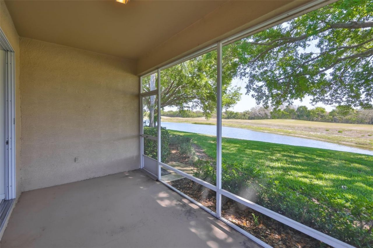 2023 Acadia Greens Drive, Unit 32, Sun City Center, FL 33573 Photo