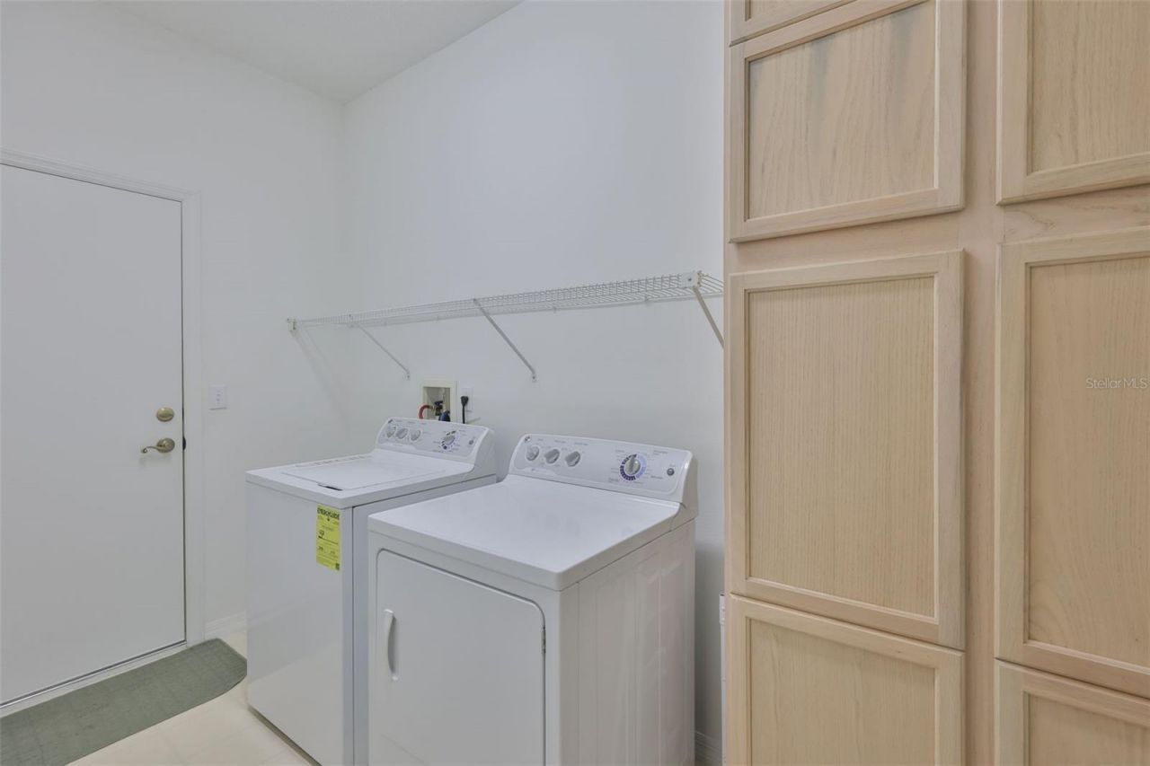 2023 Acadia Greens Drive, Unit 32, Sun City Center, FL 33573 Photo