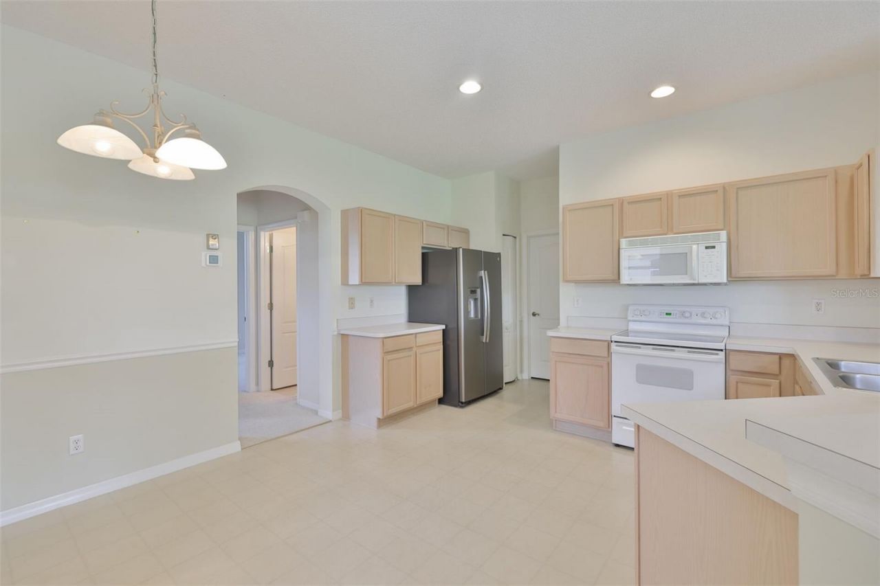 2023 Acadia Greens Drive, Unit 32, Sun City Center, FL 33573 Photo