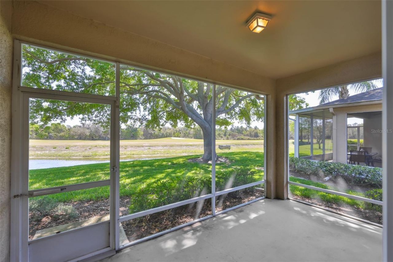 2023 Acadia Greens Drive, Unit 32, Sun City Center, FL 33573 Photo