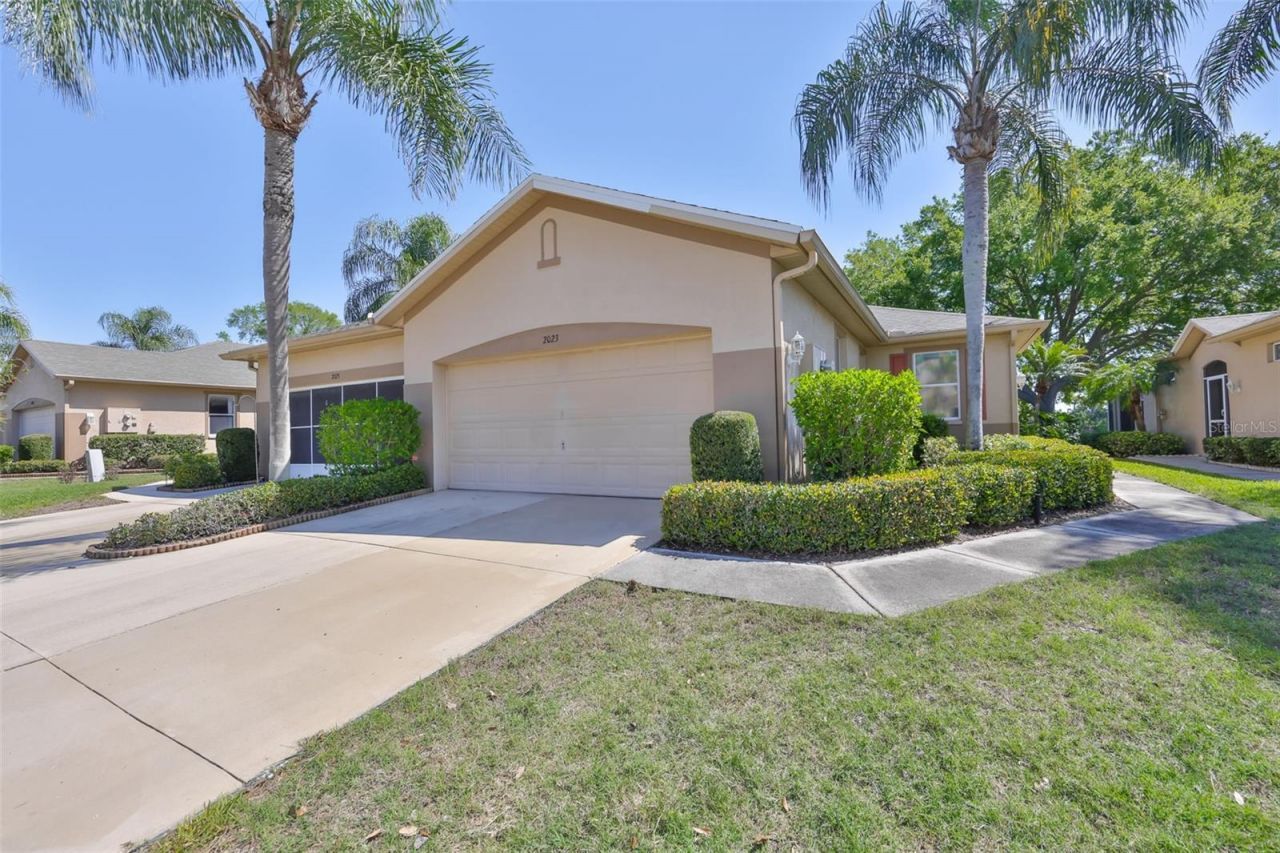 2023 Acadia Greens Drive, Unit 32, Sun City Center, FL 33573 Photo
