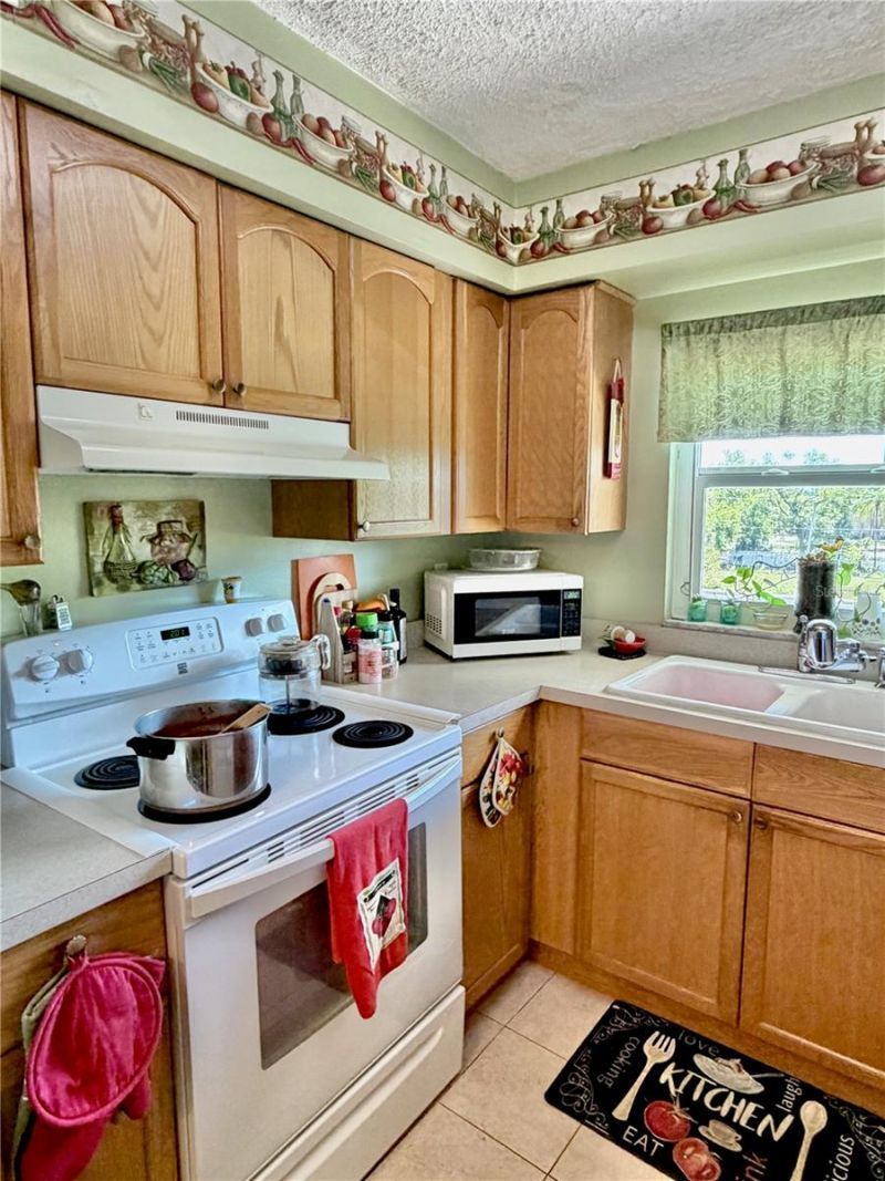 4000 3rd Street N, Unit 302, Saint Petersburg, FL 33703 Photo