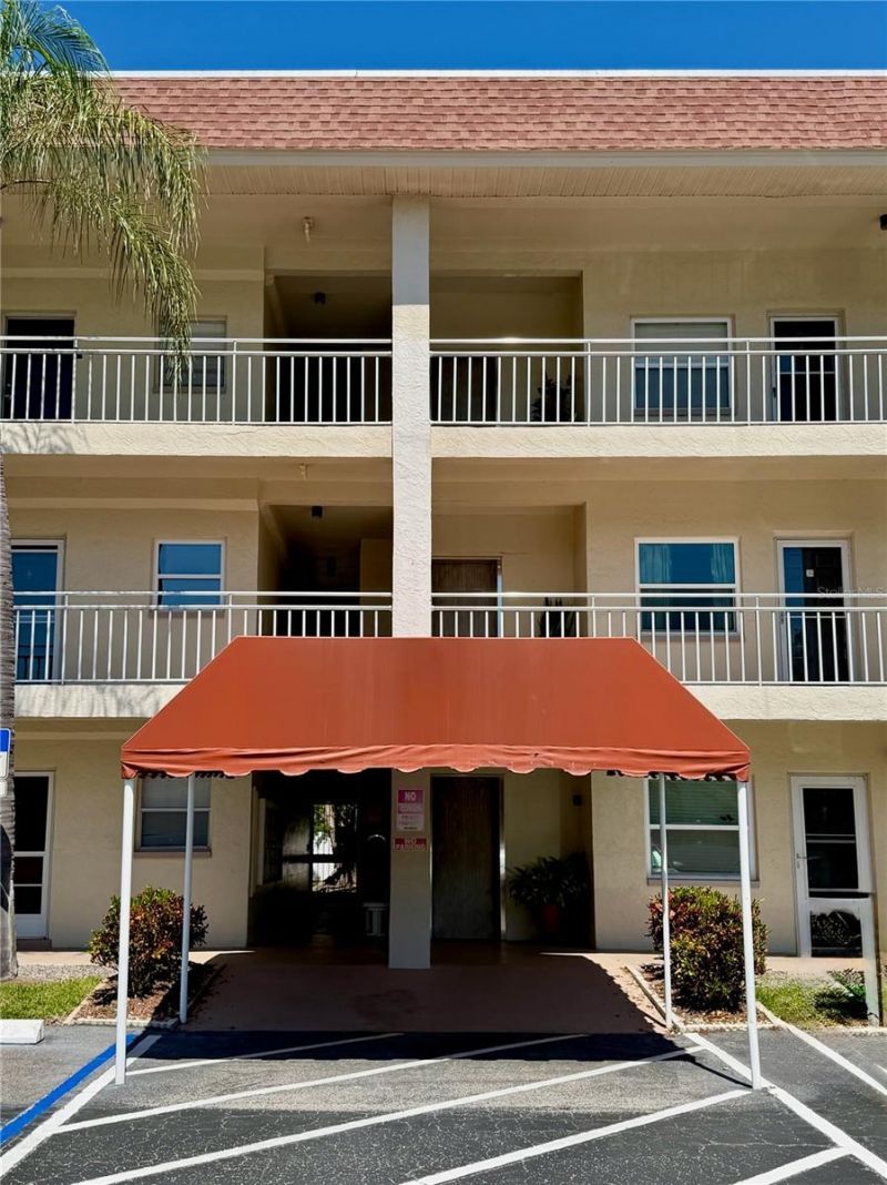 4000 3rd Street N, Unit 302, Saint Petersburg, FL 33703 Photo