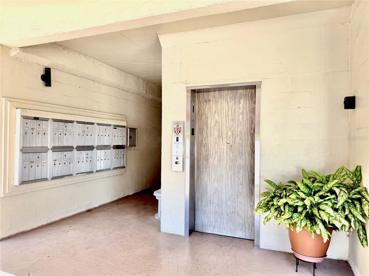 4000 3rd Street N, Unit 302, Saint Petersburg, FL 33703 Photo