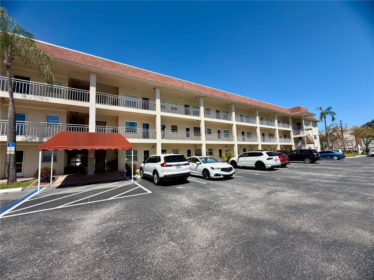 4000 3rd Street N, Unit 302, Saint Petersburg, FL 33703 Photo