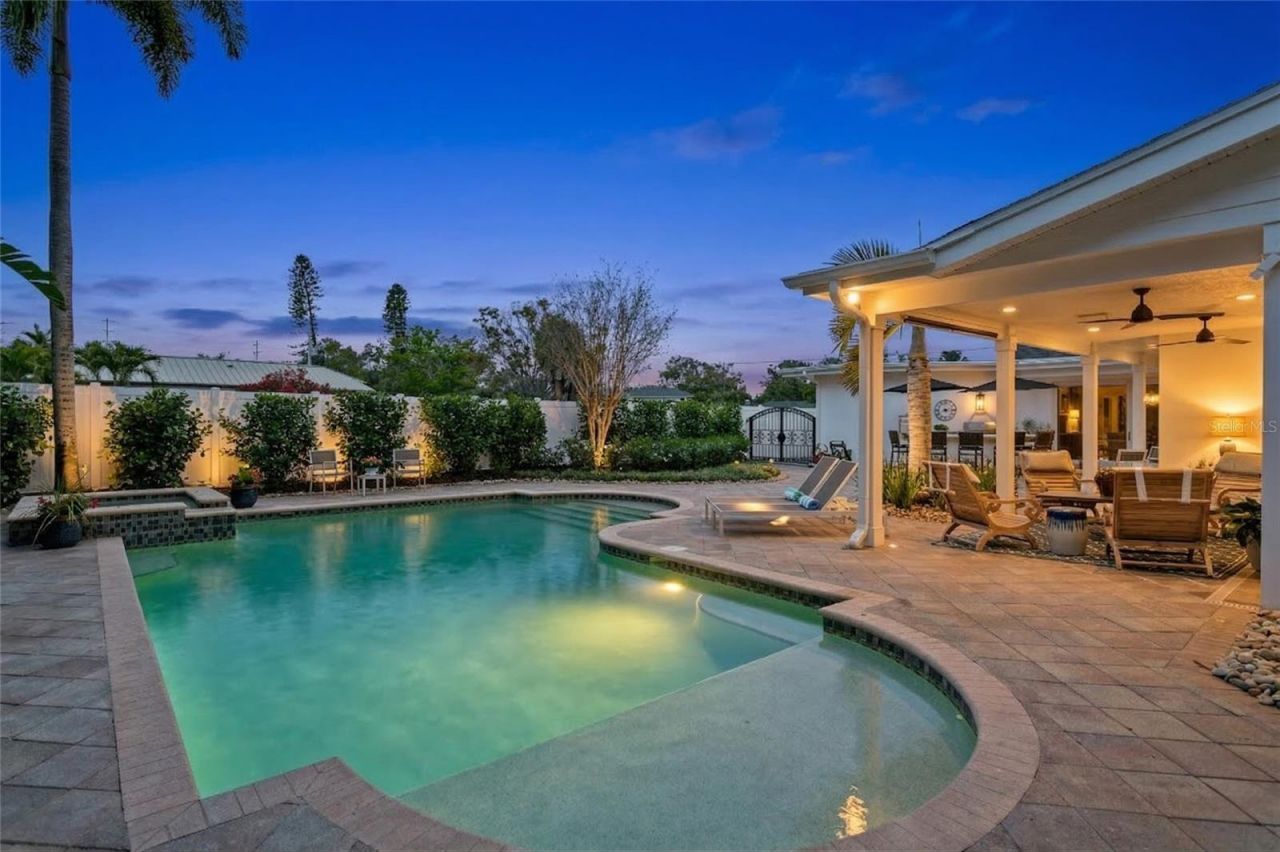 111 Estado Way Ne, Saint Petersburg, FL 33704 Photo