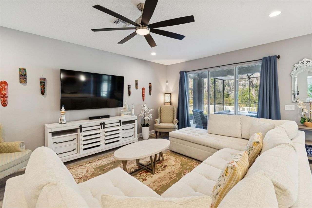 19328 Eagle Creek Lane, Tampa, FL 33647 Photo