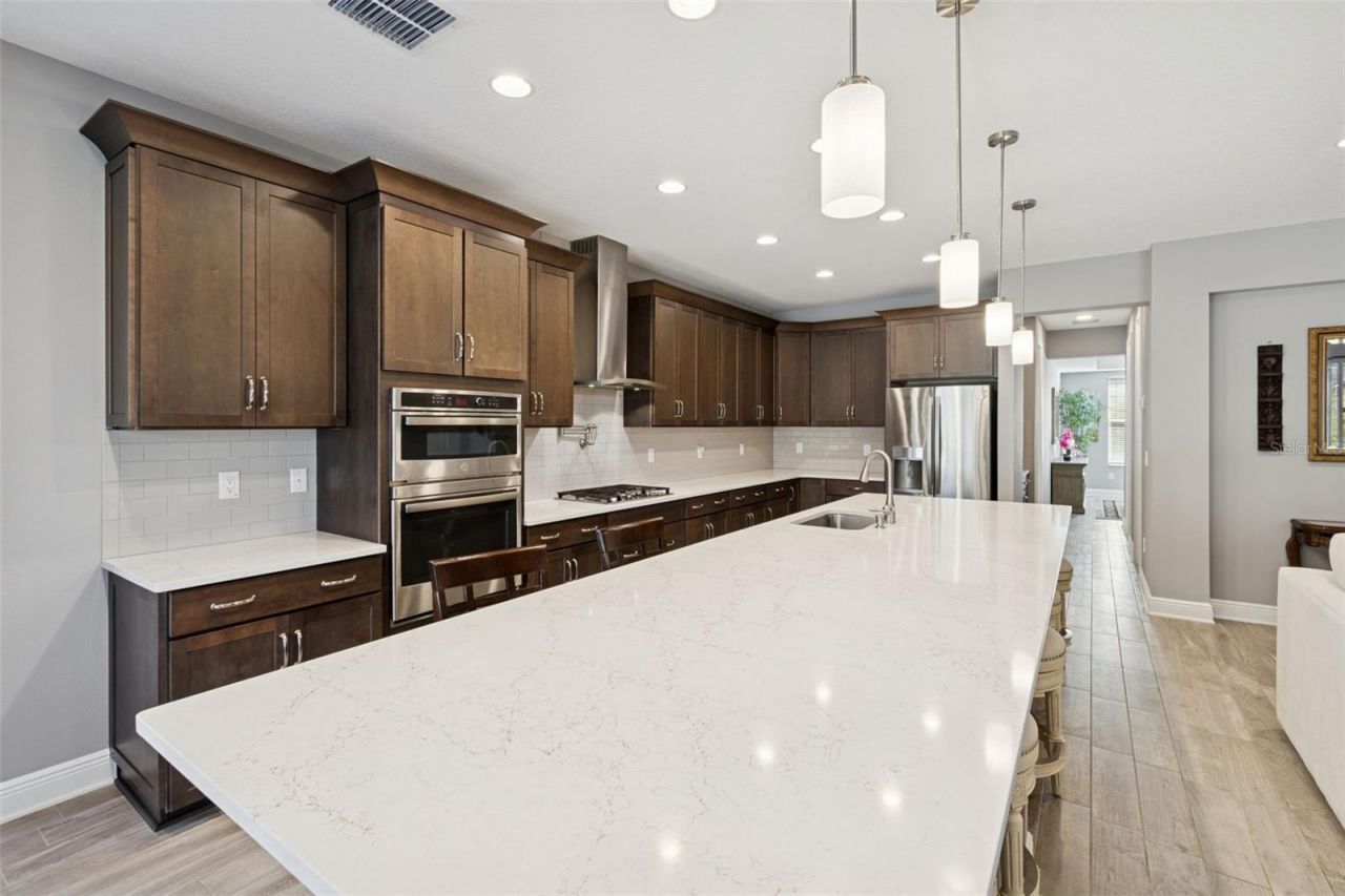 19328 Eagle Creek Lane, Tampa, FL 33647 Photo