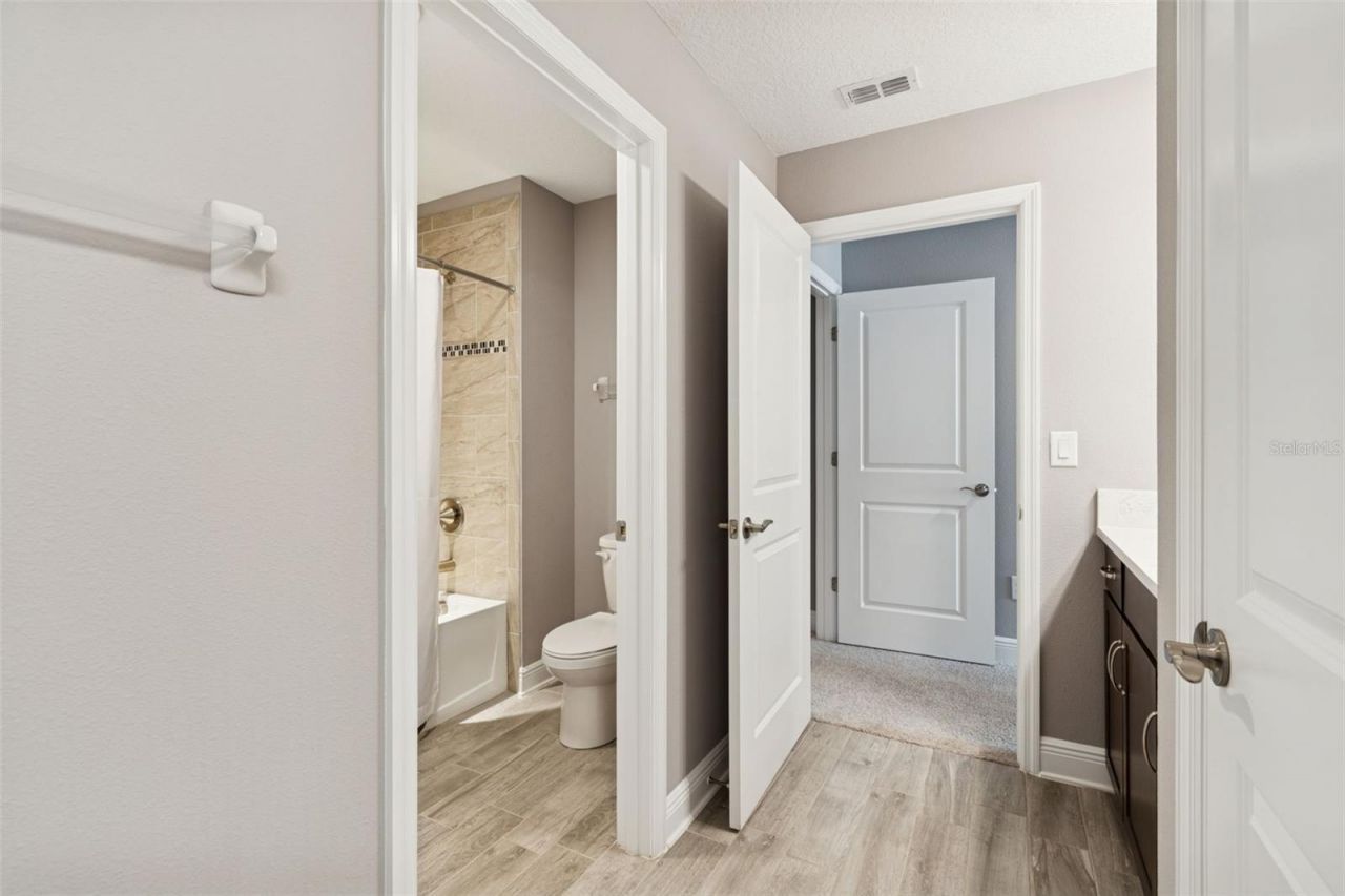 19328 Eagle Creek Lane, Tampa, FL 33647 Photo