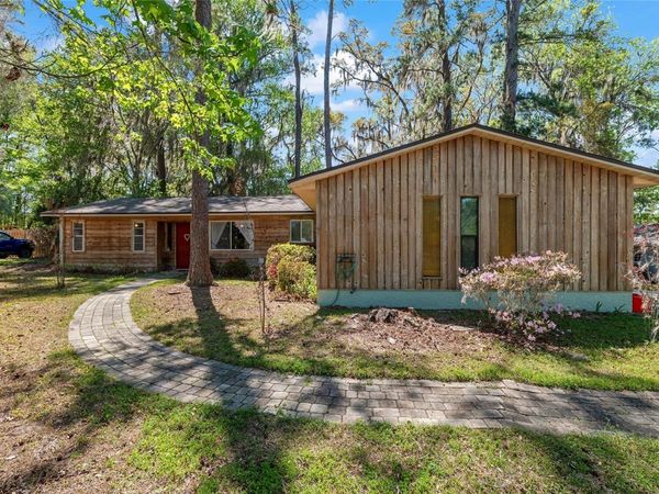 10219 NW 4TH PLACE , GAINESVILLE, FL 32607