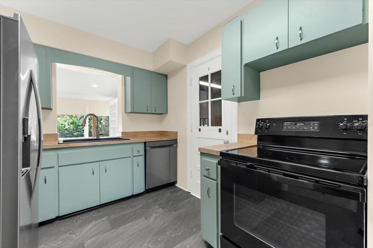 7807 Senrab Drive, Bradenton, FL 34209 Photo