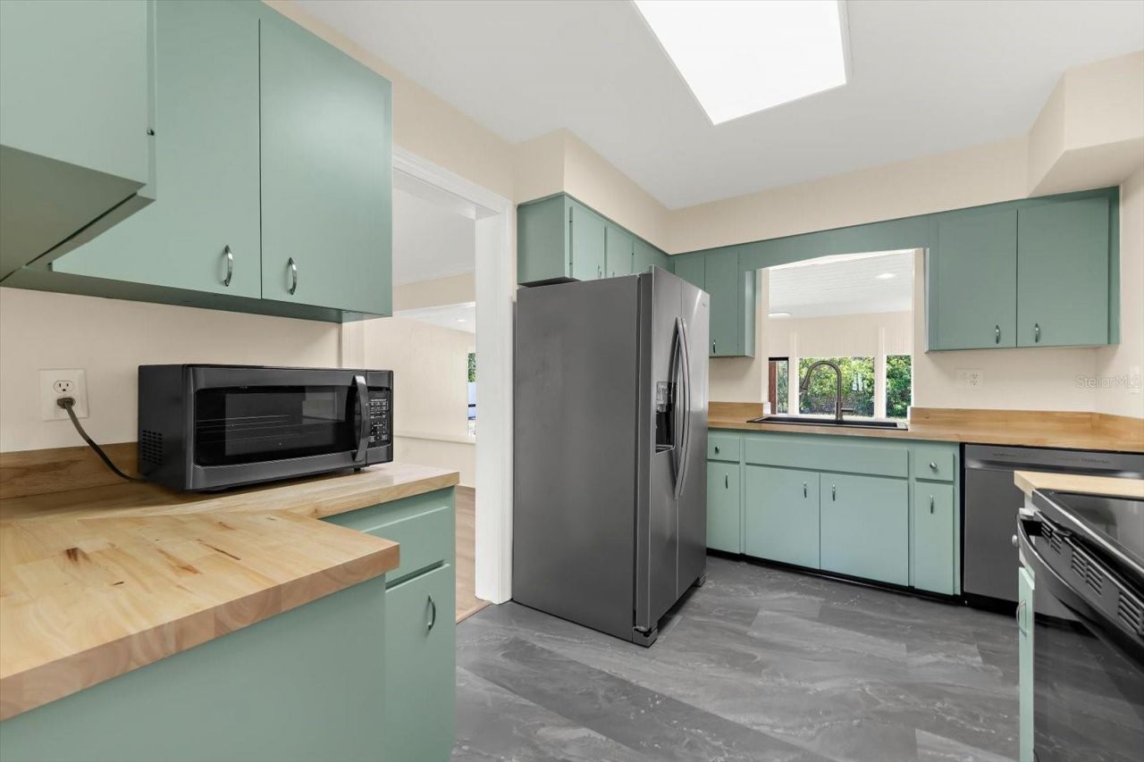 7807 Senrab Drive, Bradenton, FL 34209 Photo