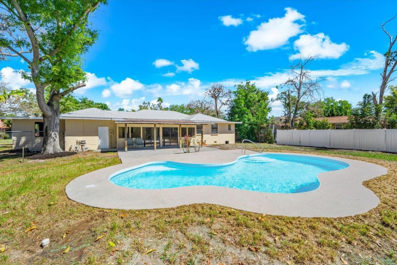 7807 Senrab Drive, Bradenton, FL 34209 Photo