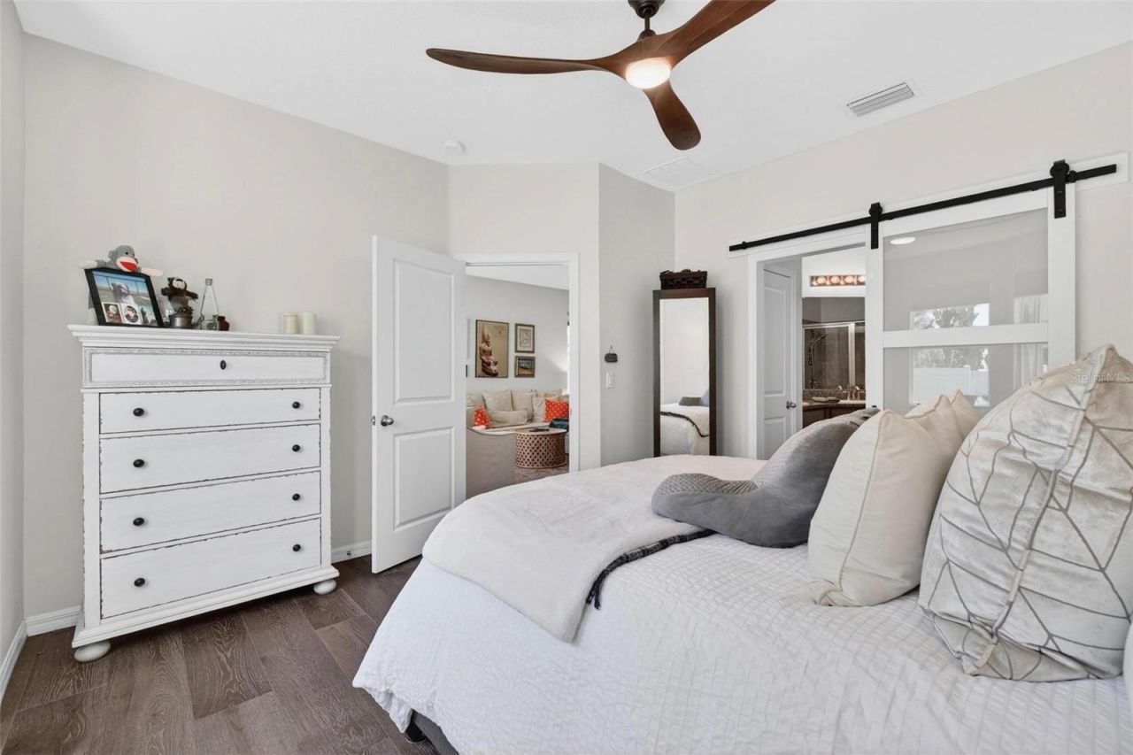 594 52nd Terrace N, Saint Petersburg, FL 33703 Photo