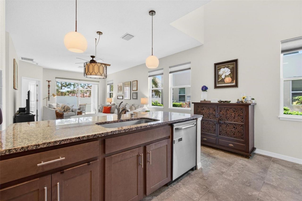 594 52nd Terrace N, Saint Petersburg, FL 33703 Photo