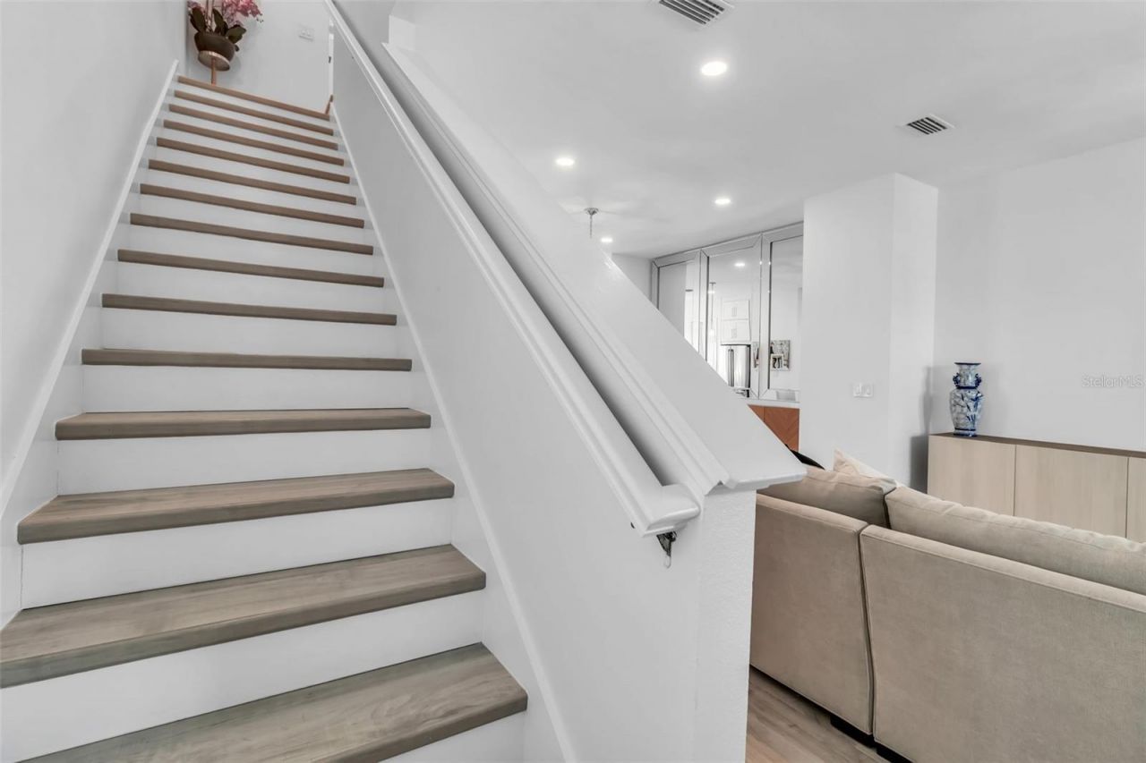 2554 Ruffing Court , Sarasota, FL 34237 Photo