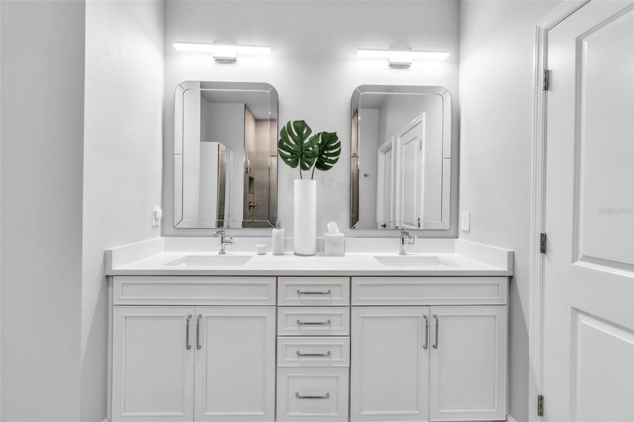 2554 Ruffing Court , Sarasota, FL 34237 Photo