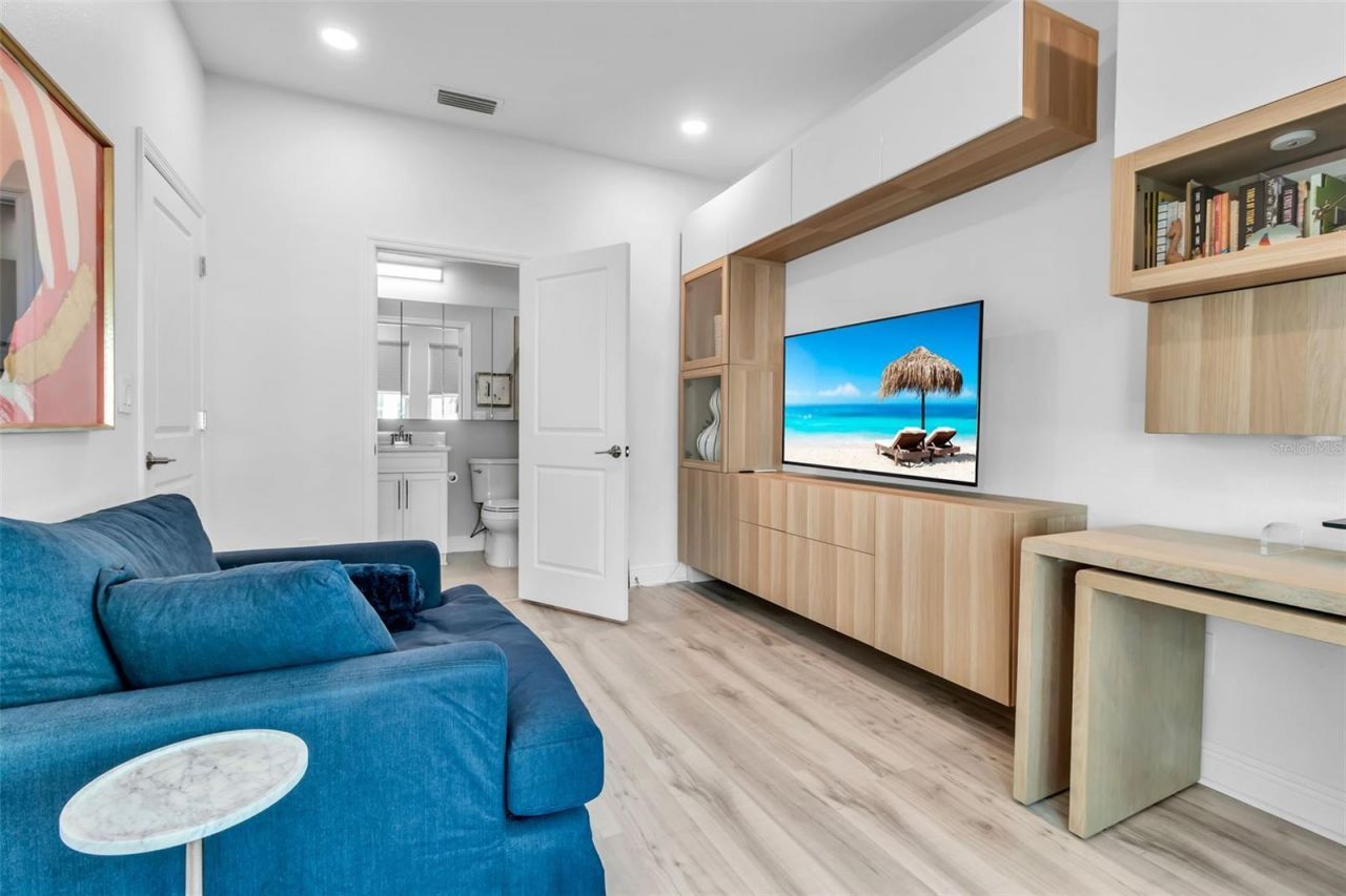 2554 Ruffing Court , Sarasota, FL 34237 Photo