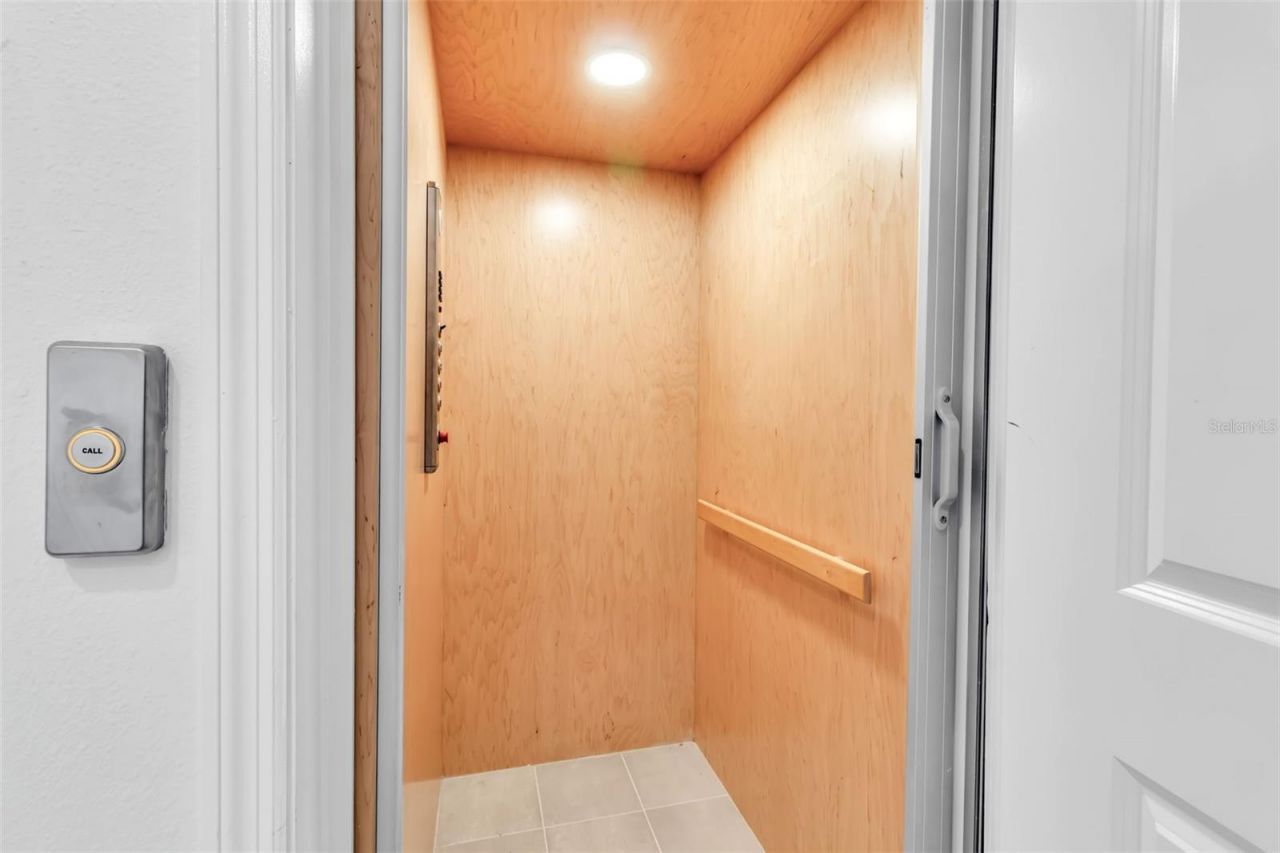 2554 Ruffing Court , Sarasota, FL 34237 Photo