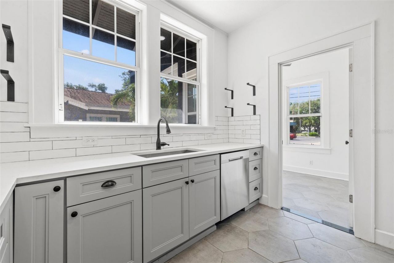 2830 2nd Avenue N, Saint Petersburg, FL 33713 Photo