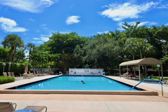 3520 Oaks Way, Unit 903, Pompano Beach, FL 33069 Photo