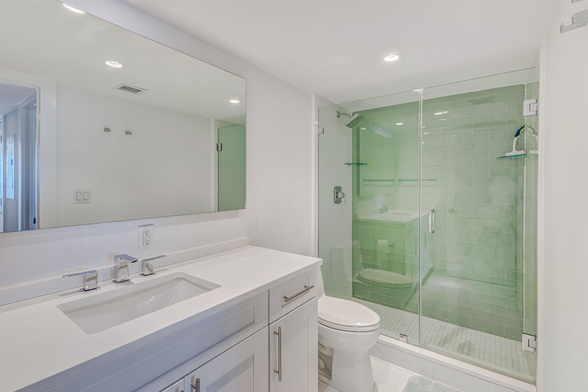 5510 N Ocean Drive, Unit 24d, Singer Island, FL 33404 Photo