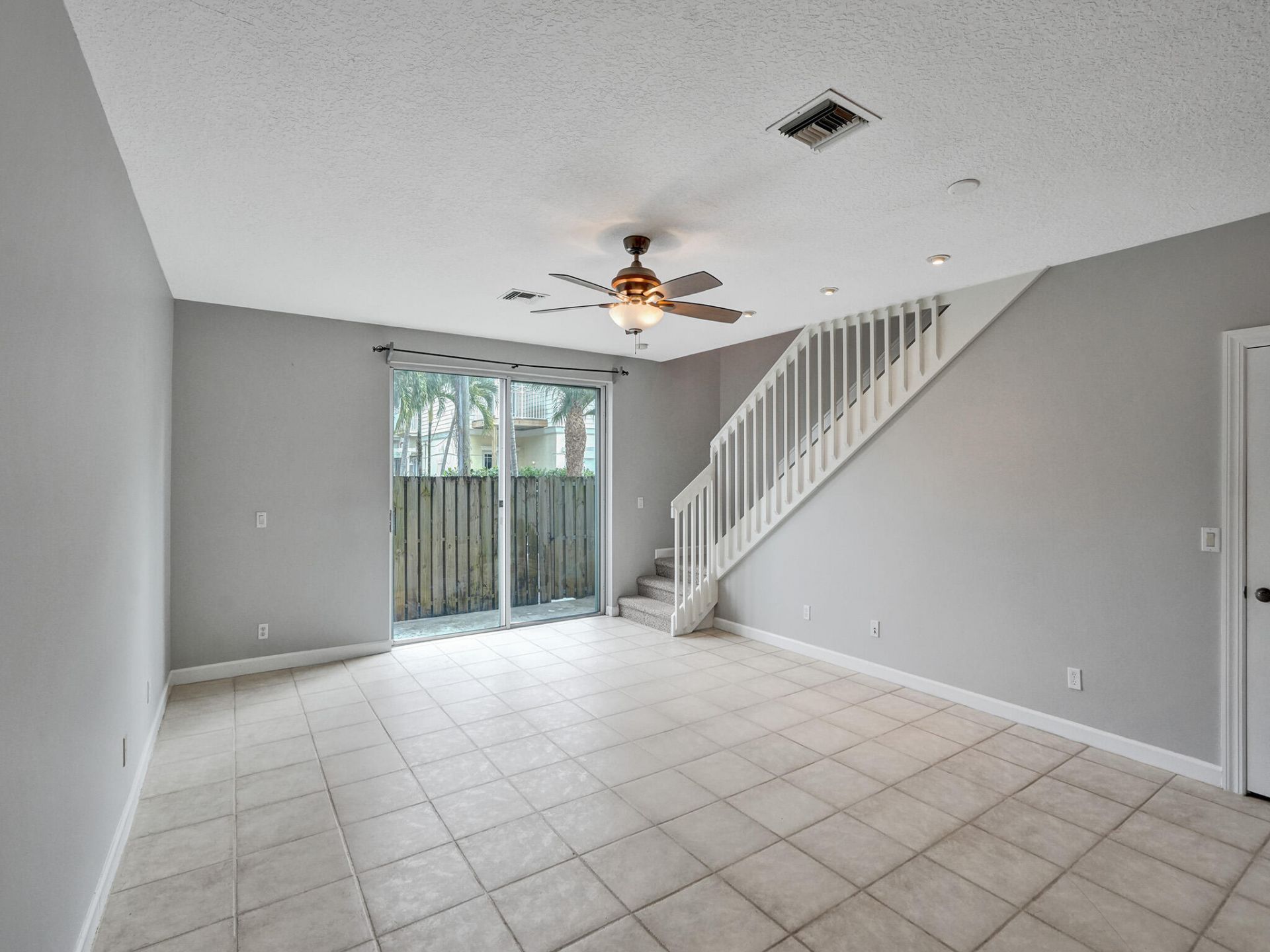 1210 W Las Olas Boulevard, Fort Lauderdale, FL 33312 Photo