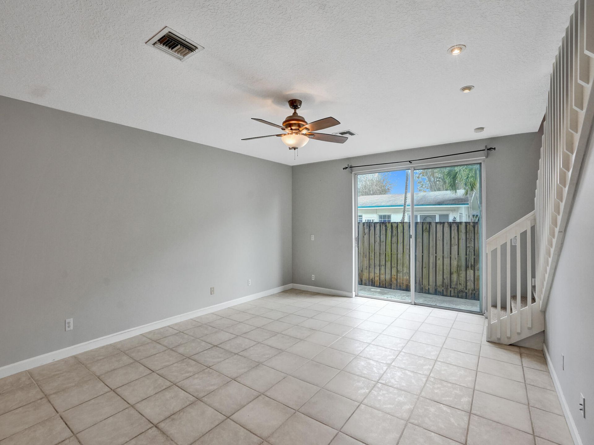 1210 W Las Olas Boulevard, Fort Lauderdale, FL 33312 Photo