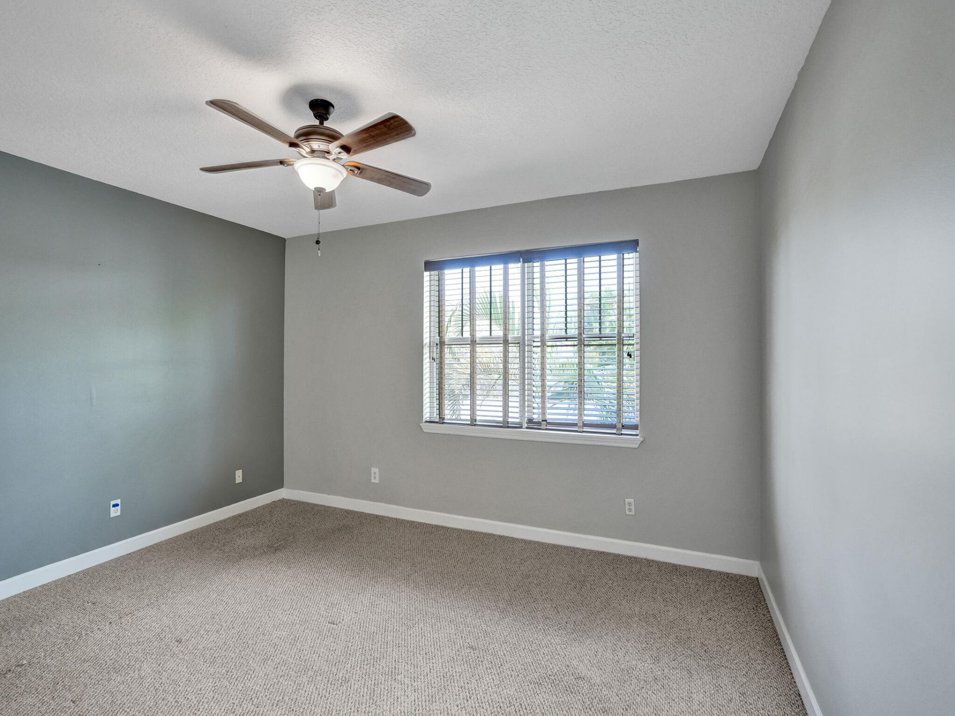 1210 W Las Olas Boulevard, Fort Lauderdale, FL 33312 Photo