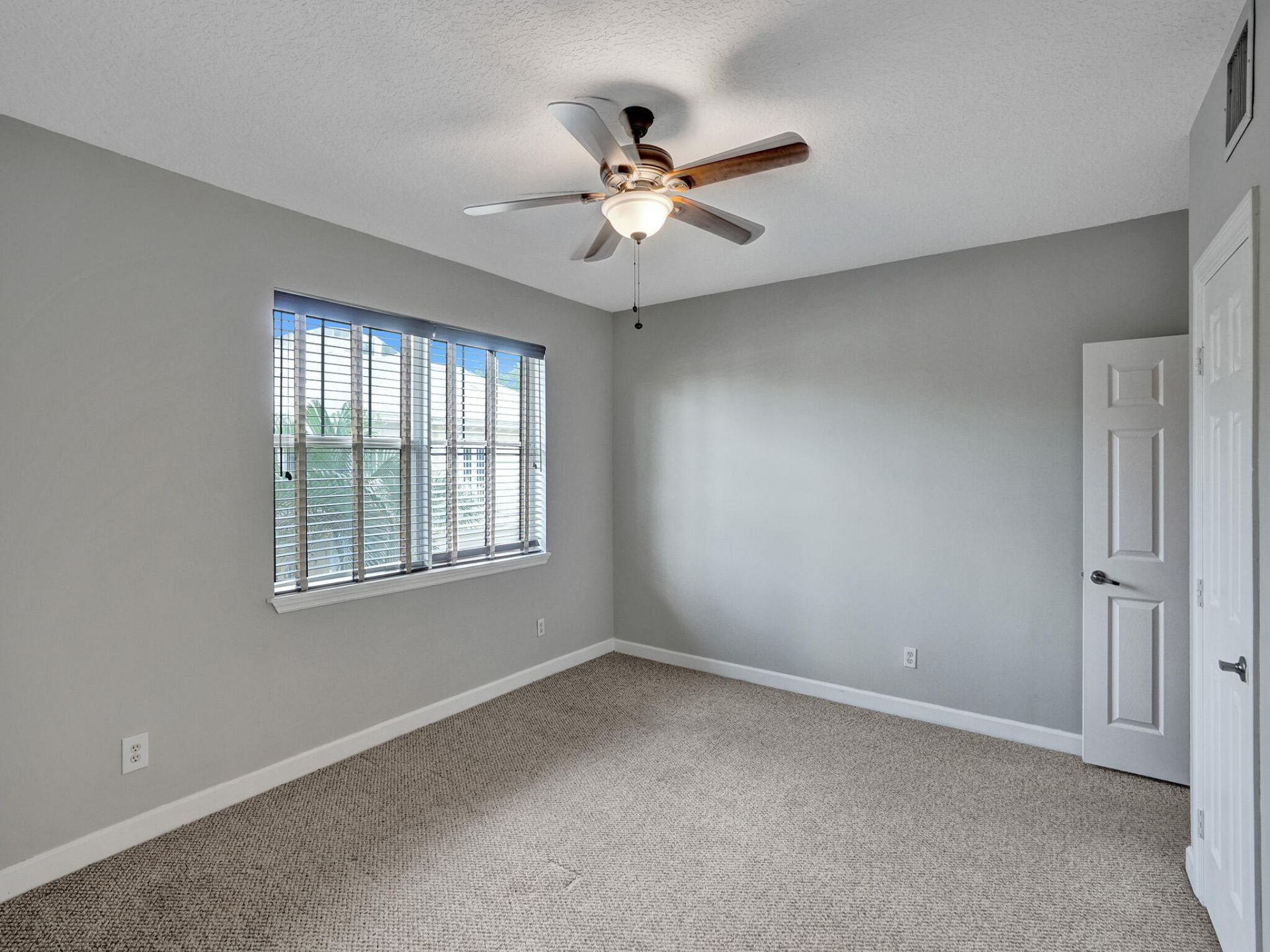 1210 W Las Olas Boulevard, Fort Lauderdale, FL 33312 Photo