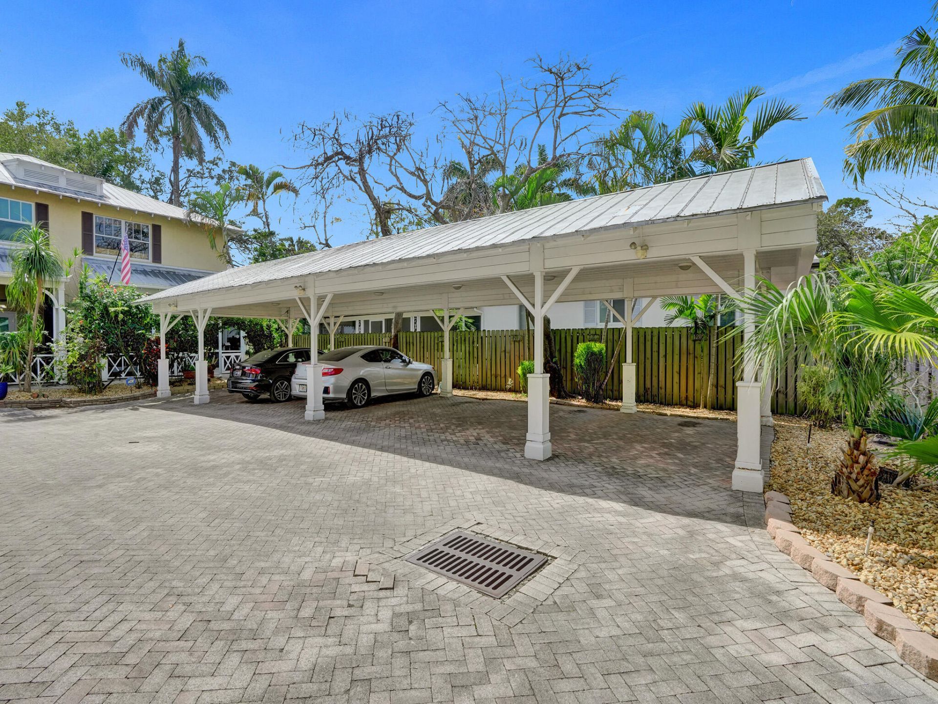 1210 W Las Olas Boulevard, Fort Lauderdale, FL 33312 Photo