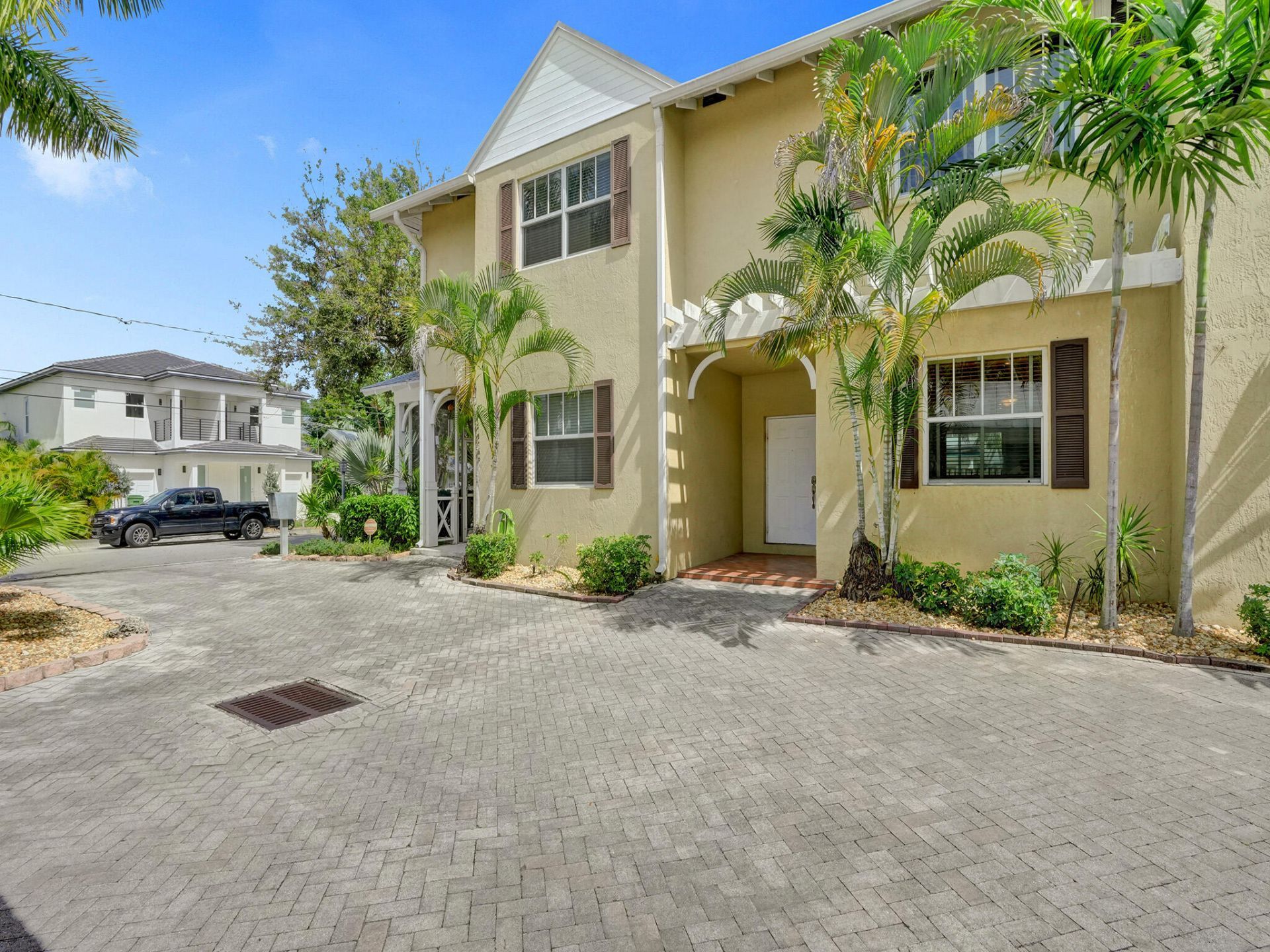 1210 W Las Olas Boulevard, Fort Lauderdale, FL 33312 Photo