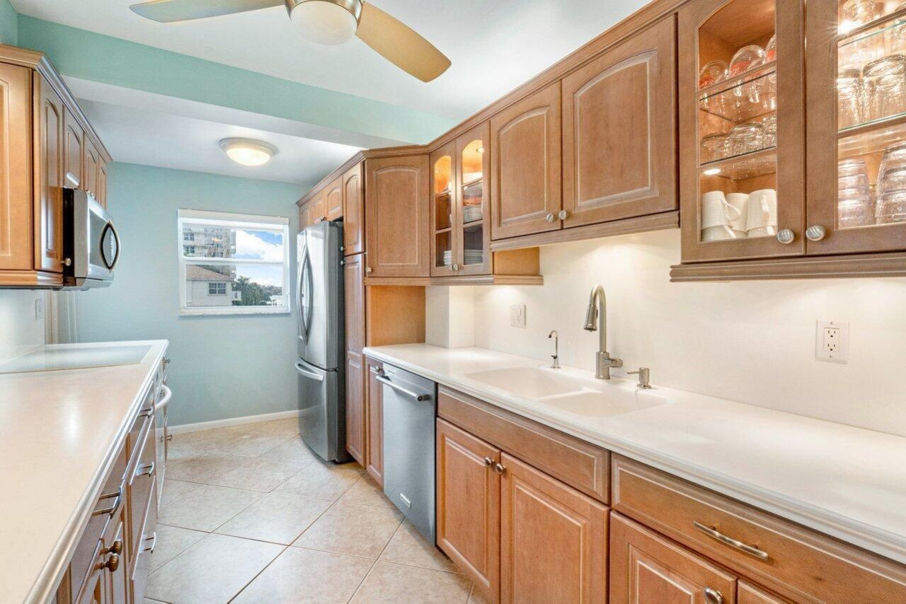 1160 Hillsboro Mile Hillsboro Mile, Unit 201, Hillsboro Beach, FL 33062 Photo